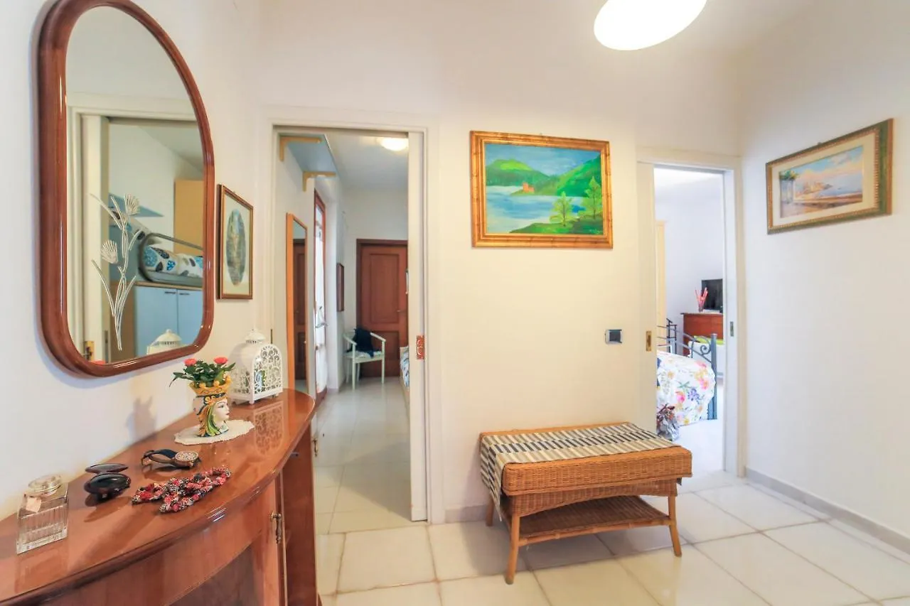 Sun & Sea Apartment アマルフィ 0*,  イタリア